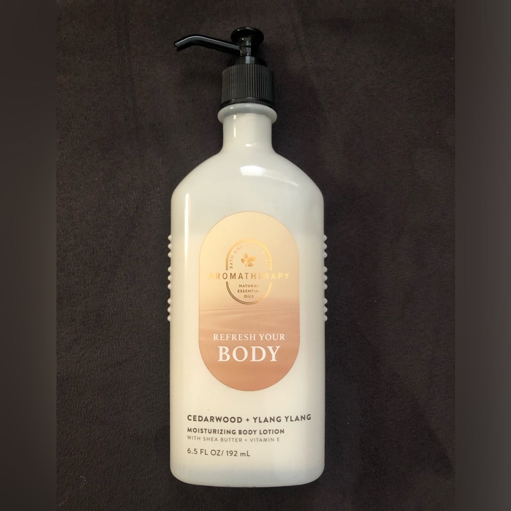 Bath & Body Works Aromatherapy Cedarwood + Ylang Ylang Body Lotion